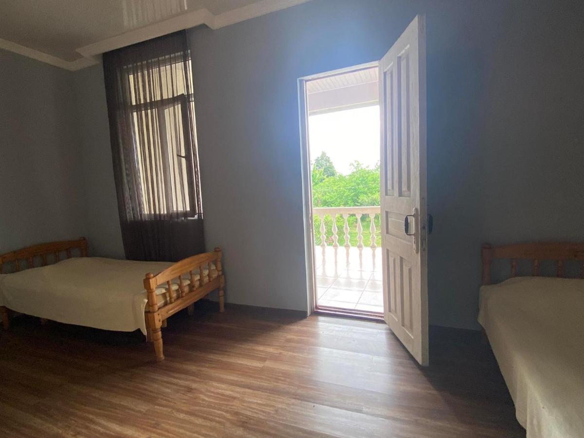 Natia Guest House Kobuleti ภายนอก รูปภาพ
